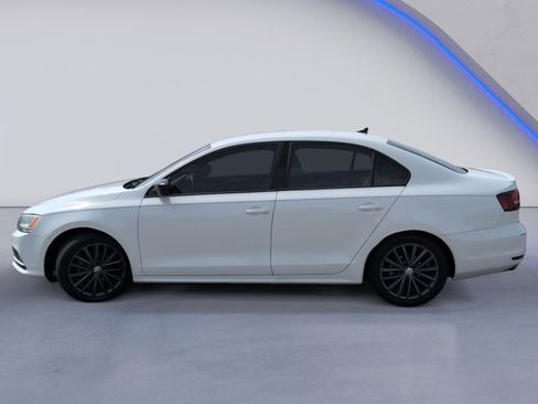 Used 2016 Volkswagen Jetta Sport FWD image 10