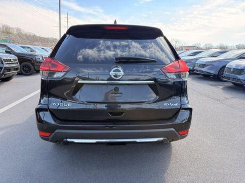 Certified 2019 Nissan Rogue SV image 6