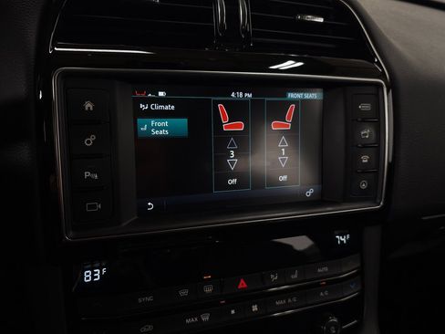 Used 2018 Jaguar F-PACE Prestige image 27