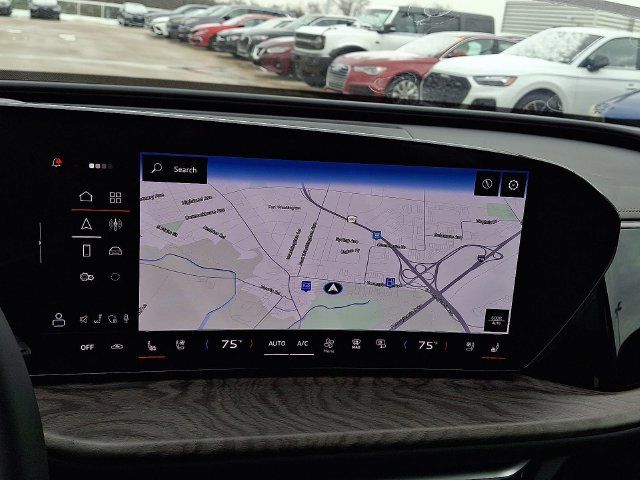 Used 2025 Audi Q5 Premium Plus w/ Premium Plus AWD/4WD image 13
