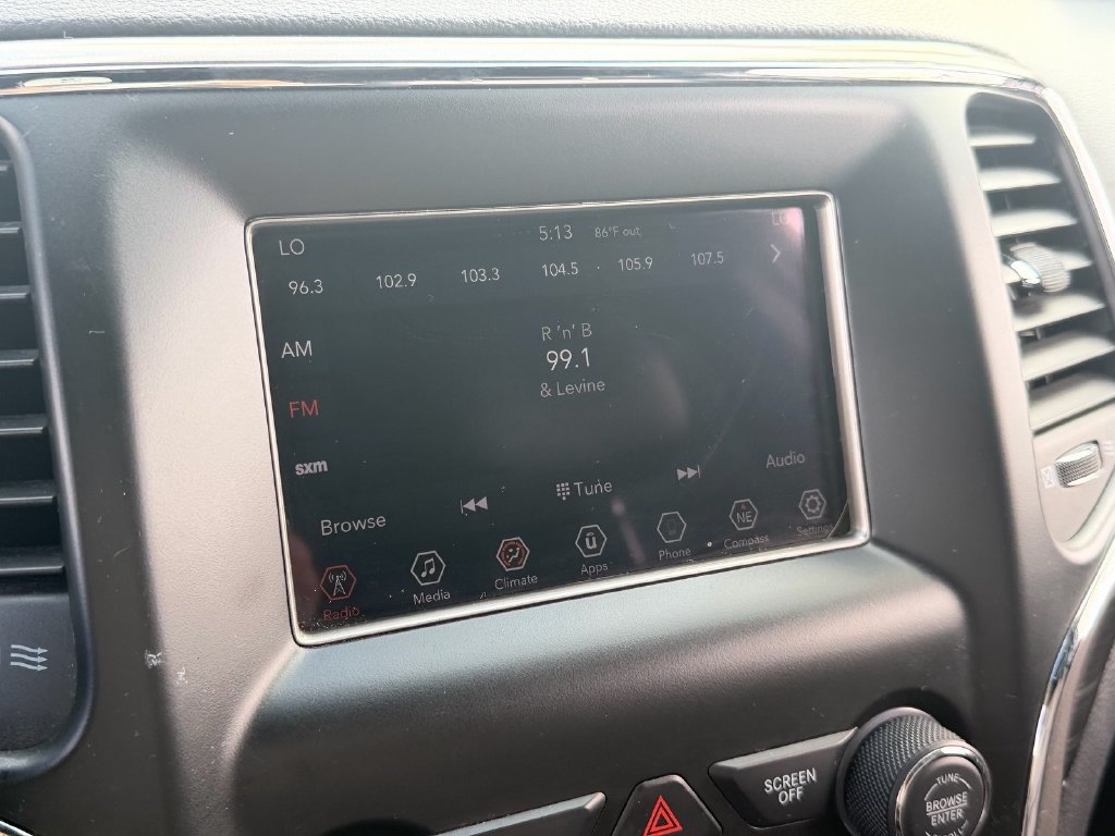 Used 2019 Jeep Grand Cherokee Laredo RWD image 22