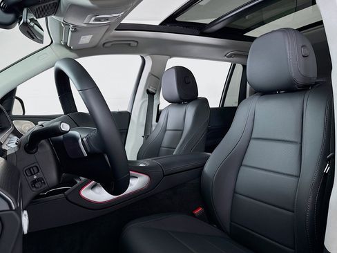 New 2026 Mercedes-Benz GLS 450 4MATIC image 17