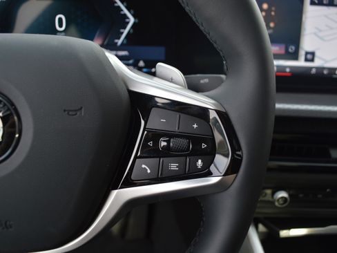 Used 2025 BMW 330i xDrive Sedan w/ Convenience Package image 16