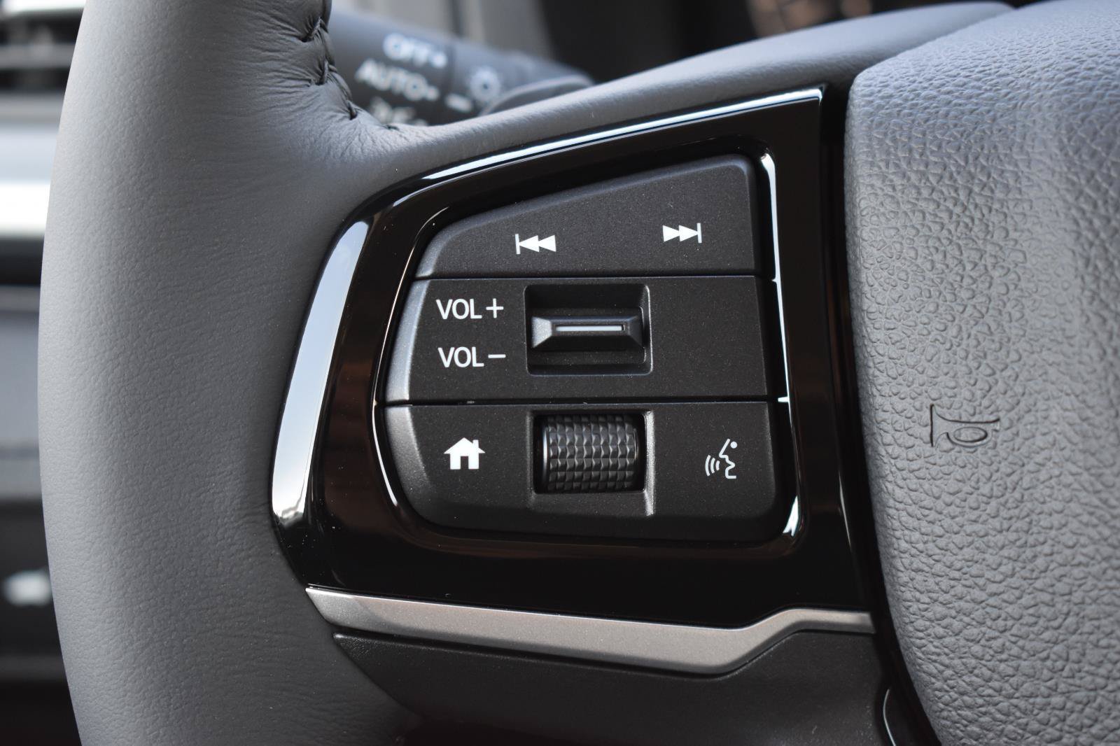 New 2026 Honda Odyssey Touring image 6