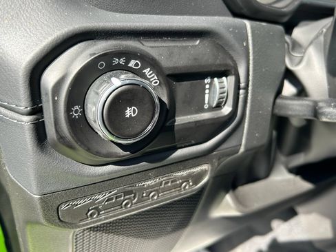 New 2026 Jeep Wrangler Unlimited Sahara w/ Whitecap Package AWD/4WD image 14