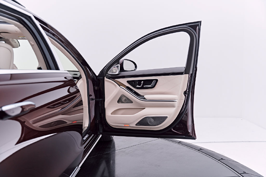 Used 2024 Mercedes-Benz Maybach S 680 4MATIC image 31
