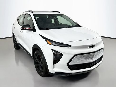 Used 2023 Chevrolet Bolt EUV Premier w/ Sun & Sound Package FWD image 7