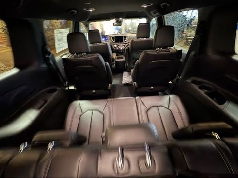 New 2026 Chrysler Pacifica Select AWD/4WD image 6