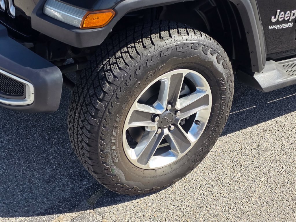 Used 2020 Jeep Wrangler Unlimited Sahara AWD/4WD image 11