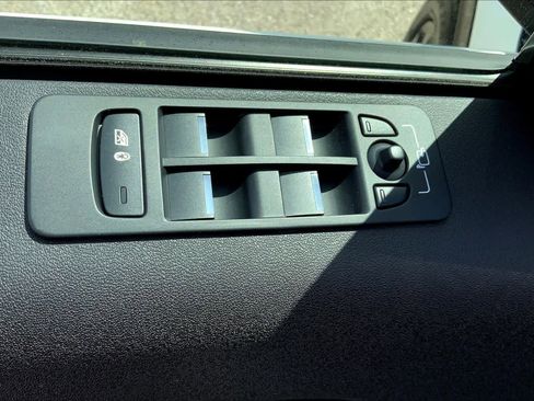 New 2025 Land Rover Discovery Sport Dynamic SE image 16