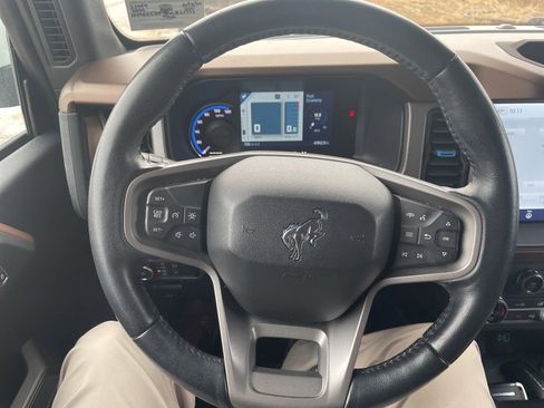 Used 2022 Ford Bronco Outer Banks w/ Sasquatch Package image 15