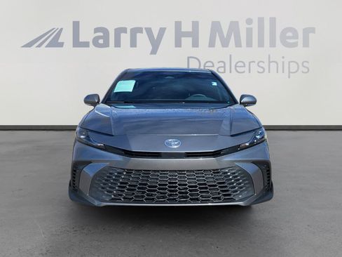 Used 2026 Toyota Camry SE w/ Multimedia Upgrade Package image 8