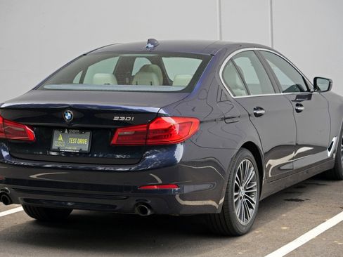 Used 2017 BMW 530i RWD image 50