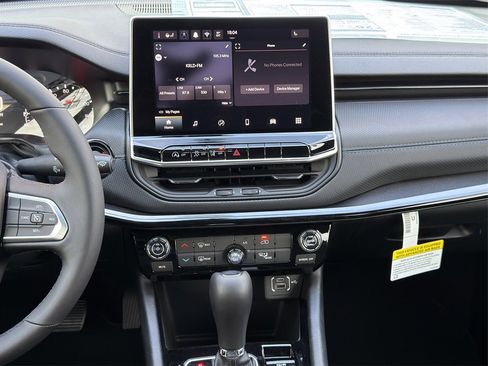 New 2026 Jeep Compass Latitude image 13