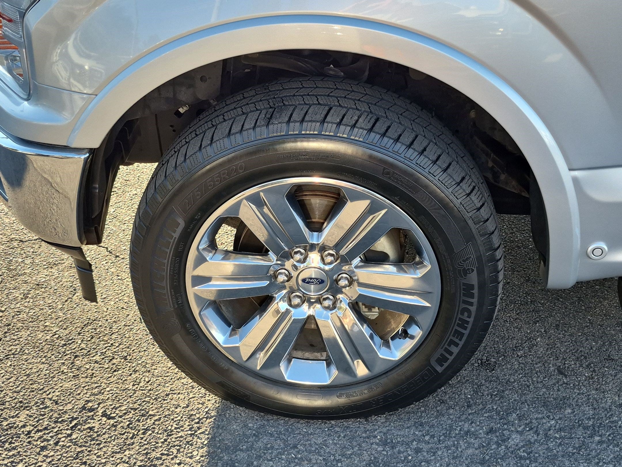 Used 2018 Ford F150 Lariat w/ Equipment Group 502A Luxury AWD/4WD image 13