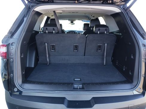 Used 2021 Chevrolet Traverse RS image 13