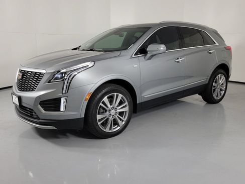 Used 2024 Cadillac XT5 Premium Luxury FWD image 2