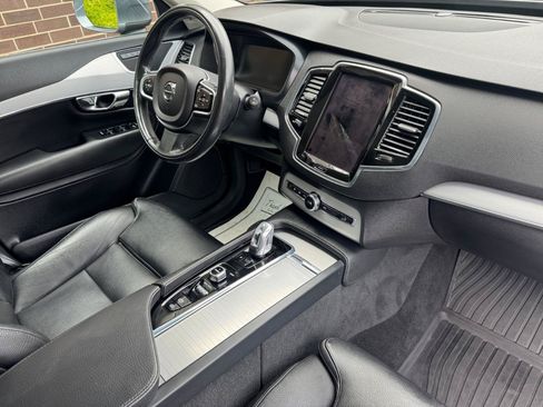 Used 2016 Volvo XC90 T8 Momentum w/ Vision Package AWD/4WD image 14