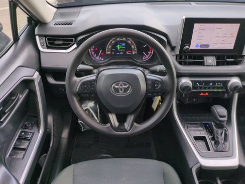 Used 2025 Toyota RAV4 LE FWD image 16