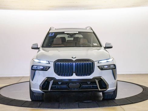 Certified 2024 BMW X7 xDrive40i w/ M Sport Package AWD/4WD image 6