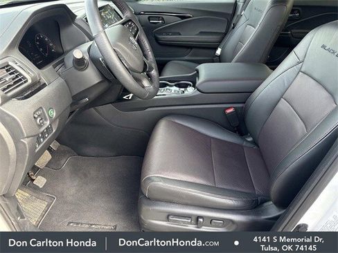 Used 2025 Honda Ridgeline Black Edition image 10