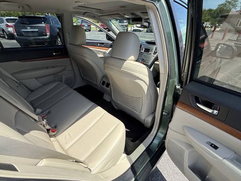 Used 2013 Subaru Outback 2.5i Limited w/ Moonroof Pkg AWD/4WD image 24