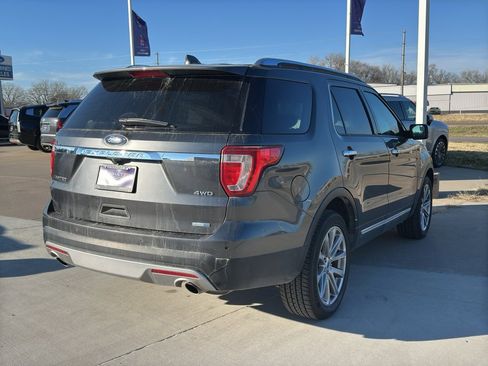 Used 2017 Ford Explorer Limited image 5