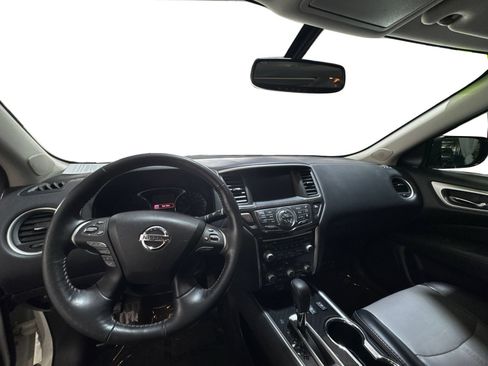 Used 2020 Nissan Pathfinder SL AWD/4WD image 13