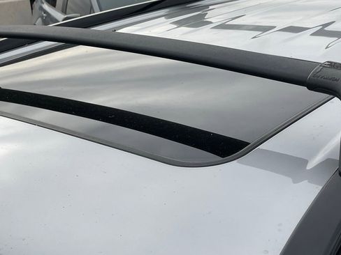 Used 2019 Toyota RAV4 XLE w/ Carpet Mat Package image 7