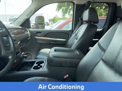 Used 2007 Chevrolet Silverado 2500 LTZ w/ Safety Package AWD/4WD image 9