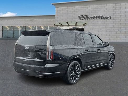 Certified 2026 Cadillac Escalade ESV Sport w/ LPO, ONYX Package image 4