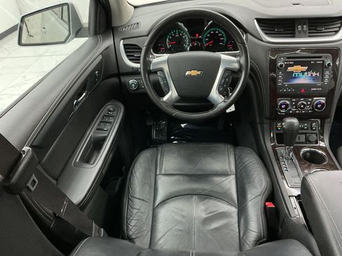 Used 2015 Chevrolet Traverse LT FWD image 32