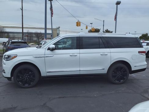 New 2023 Lincoln Navigator L Reserve image 27