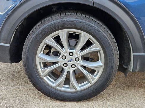 Used 2020 Ford Explorer XLT w/ Equipment Group 202A RWD image 17