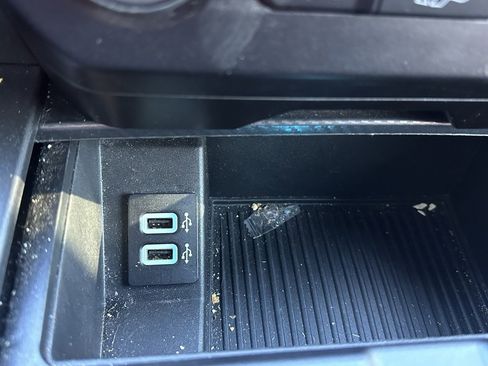 Used 2018 Ford F150 XLT w/ Equipment Group 302A Luxury image 26