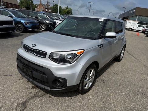 Used 2018 Kia Soul w/ Convenience Package FWD image 3