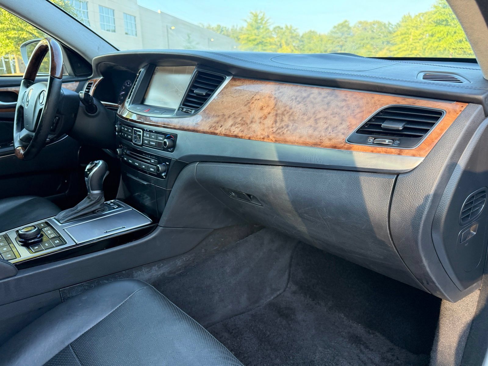 Used 2014 Hyundai Equus Signature RWD image 24
