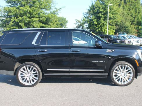 Used 2026 GMC Yukon Denali w/ Sun & Power Step Package AWD/4WD image 8