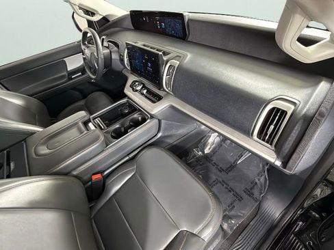 Used 2025 Ford Expedition Max Active image 25