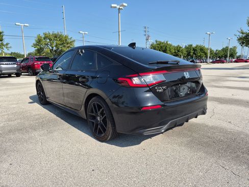 Used 2025 Honda Civic Sport image 4