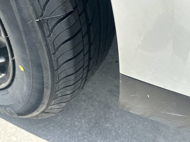 Certified 2024 Kia Carnival LX FWD image 11