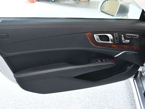 Used 2014 Mercedes-Benz SL 550 image 32