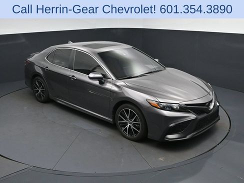 Used 2023 Toyota Camry SE w/ Convenience Package FWD image 31