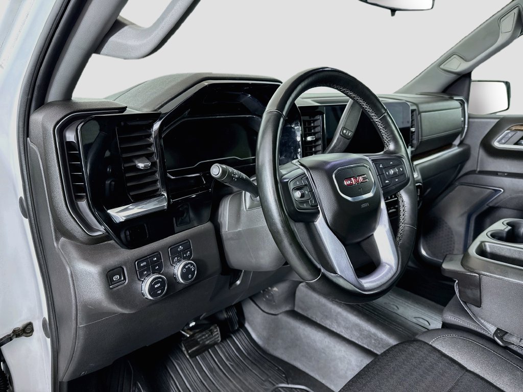 Used 2023 GMC Sierra 1500 SLE AWD/4WD image 9