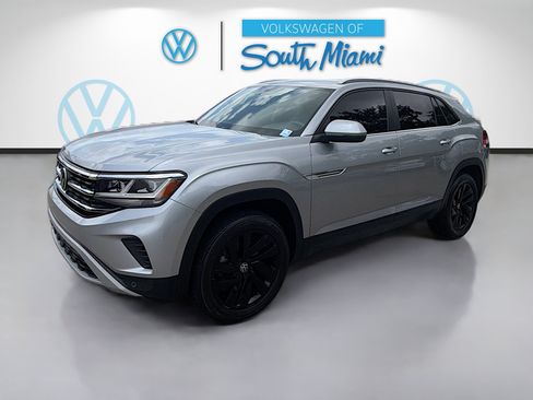 Used 2022 Volkswagen Atlas Cross Sport SE FWD image 3