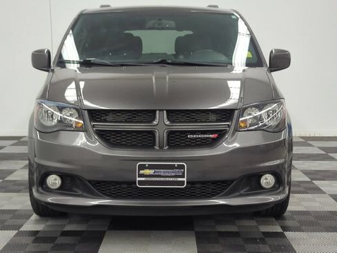 Used 2017 Dodge Grand Caravan GT FWD image 2