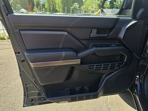 New 2026 Toyota 4Runner SR5 AWD/4WD image 21