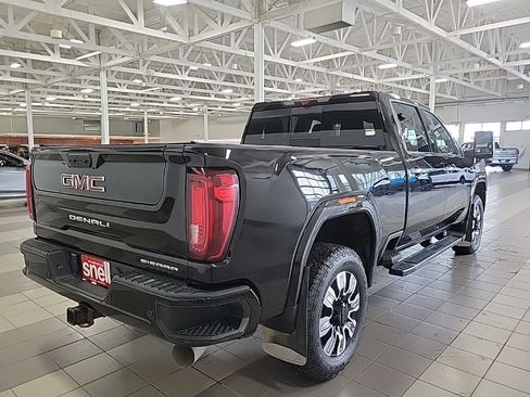 Used 2023 GMC Sierra 3500 Denali w/ Denali Ultimate Package AWD/4WD image 5