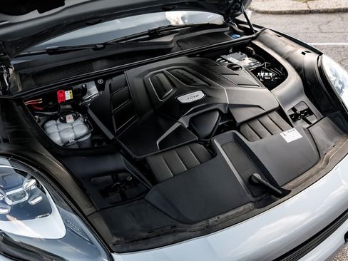 Used 2021 Porsche Cayenne image 56