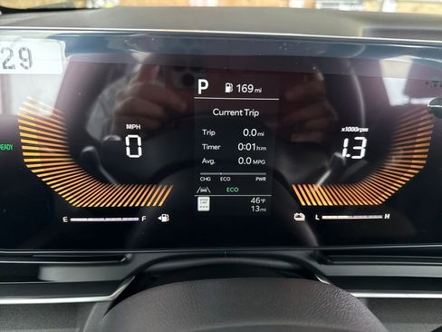 New 2026 Kia Carnival EX image 16